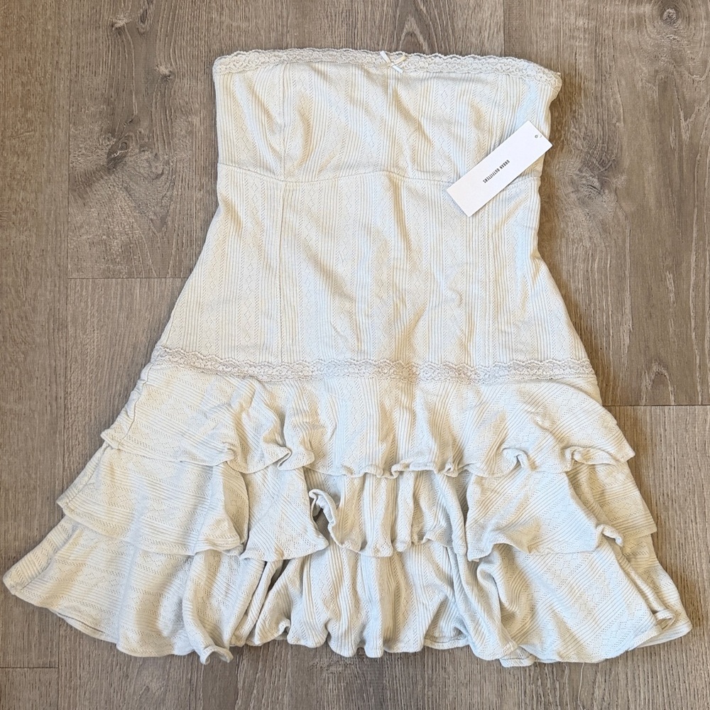 Urban Outfitters Strapless Ruffle Dress – Size M